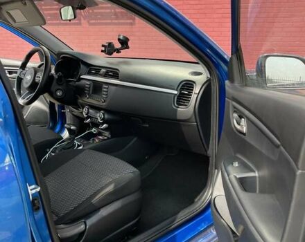 Синий Киа Рио, объемом двигателя 1.59 л и пробегом 106 тыс. км за 13900 $, фото 3 на Automoto.ua