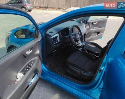 Синій Кіа Ріо, об'ємом двигуна 1.59 л та пробігом 40 тис. км за 14000 $, фото 6 на Automoto.ua