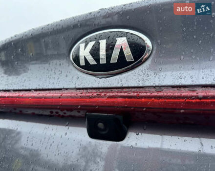 Синий Киа Рио, объемом двигателя 1.59 л и пробегом 152 тыс. км за 12900 $, фото 4 на Automoto.ua