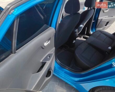 Синій Кіа Ріо, об'ємом двигуна 1.59 л та пробігом 40 тис. км за 14000 $, фото 7 на Automoto.ua