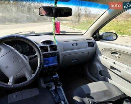 Синий Киа Рио, объемом двигателя 1.49 л и пробегом 220 тыс. км за 2100 $, фото 4 на Automoto.ua