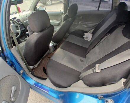 Синий Киа Рио, объемом двигателя 1.5 л и пробегом 250 тыс. км за 1900 $, фото 5 на Automoto.ua