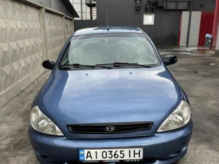 Синий Киа Рио, объемом двигателя 1.3 л и пробегом 240 тыс. км за 2200 $, фото 1 на Automoto.ua