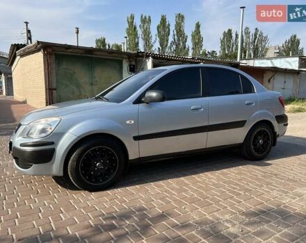 Синій Кіа Ріо, об'ємом двигуна 1.4 л та пробігом 262 тис. км за 4899 $, фото 1 на Automoto.ua