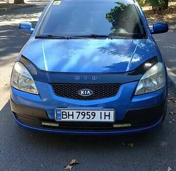 Синий Киа Рио, объемом двигателя 1.6 л и пробегом 193 тыс. км за 5700 $, фото 1 на Automoto.ua