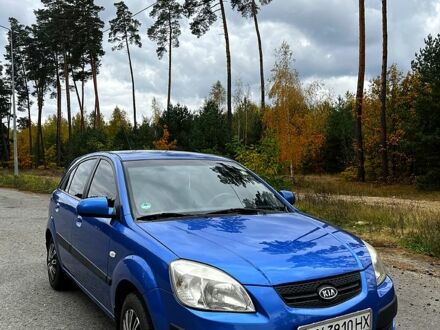 Синий Киа Рио, объемом двигателя 1.4 л и пробегом 198 тыс. км за 5300 $, фото 1 на Automoto.ua