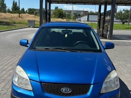 Синий Киа Рио, объемом двигателя 1.4 л и пробегом 172 тыс. км за 4200 $, фото 1 на Automoto.ua