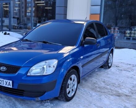 Синий Киа Рио, объемом двигателя 1.4 л и пробегом 178 тыс. км за 3800 $, фото 1 на Automoto.ua