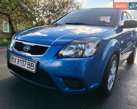 Синий Киа Рио, объемом двигателя 1.4 л и пробегом 308 тыс. км за 4500 $, фото 1 на Automoto.ua