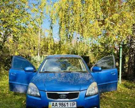 Синий Киа Рио, объемом двигателя 1.4 л и пробегом 300 тыс. км за 5000 $, фото 1 на Automoto.ua