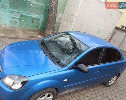 Синий Киа Рио, объемом двигателя 1.4 л и пробегом 215 тыс. км за 4650 $, фото 1 на Automoto.ua