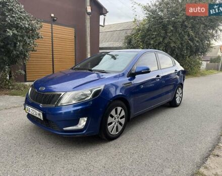 Синий Киа Рио, объемом двигателя 1.6 л и пробегом 150 тыс. км за 3900 $, фото 1 на Automoto.ua