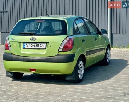Зелений Кіа Ріо, об'ємом двигуна 1.4 л та пробігом 286 тис. км за 3200 $, фото 5 на Automoto.ua