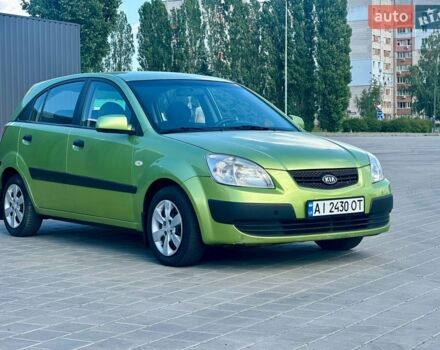 Зелений Кіа Ріо, об'ємом двигуна 1.4 л та пробігом 286 тис. км за 3200 $, фото 3 на Automoto.ua