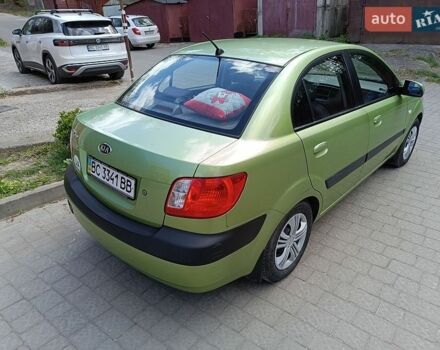 Зеленый Киа Рио, объемом двигателя 1.4 л и пробегом 173 тыс. км за 4350 $, фото 3 на Automoto.ua