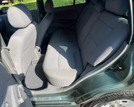 Зелений Кіа Ріо, об'ємом двигуна 1.49 л та пробігом 128 тис. км за 2700 $, фото 7 на Automoto.ua