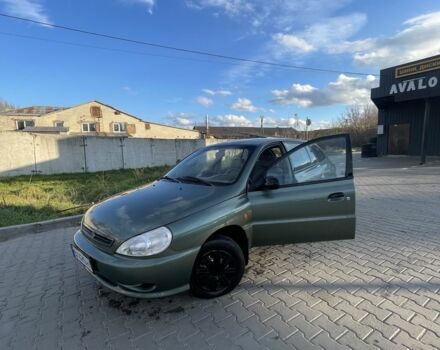 Зеленый Киа Рио, объемом двигателя 1.5 л и пробегом 180 тыс. км за 2300 $, фото 1 на Automoto.ua