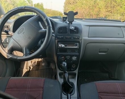 Зеленый Киа Рио, объемом двигателя 1.5 л и пробегом 270 тыс. км за 2600 $, фото 19 на Automoto.ua