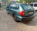 Зеленый Киа Рио, объемом двигателя 1.3 л и пробегом 200 тыс. км за 750 $, фото 1 на Automoto.ua