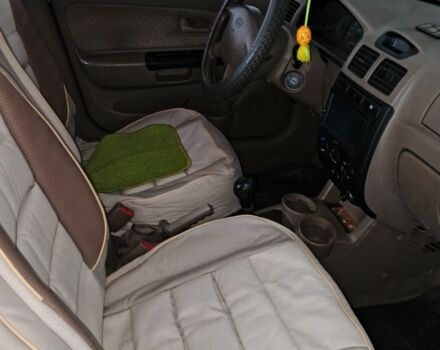 Зелений Кіа Ріо, об'ємом двигуна 1.3 л та пробігом 554 тис. км за 2800 $, фото 3 на Automoto.ua