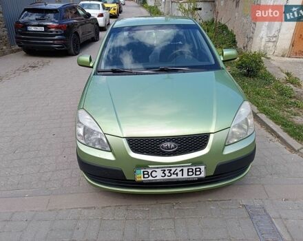 Зеленый Киа Рио, объемом двигателя 1.4 л и пробегом 173 тыс. км за 5200 $, фото 1 на Automoto.ua