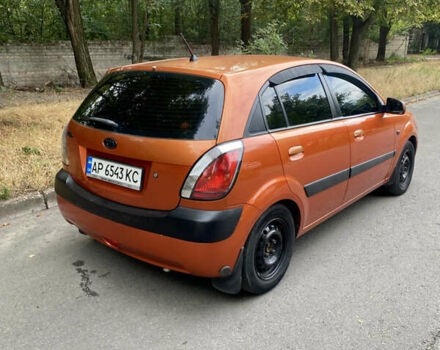 Помаранчевий Кіа Ріо, об'ємом двигуна 1.4 л та пробігом 257 тис. км за 4500 $, фото 2 на Automoto.ua