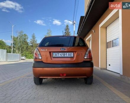 Оранжевый Киа Рио, объемом двигателя 1.4 л и пробегом 322 тыс. км за 4100 $, фото 10 на Automoto.ua