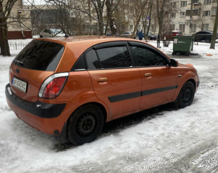 Оранжевый Киа Рио, объемом двигателя 1.4 л и пробегом 258 тыс. км за 4600 $, фото 5 на Automoto.ua