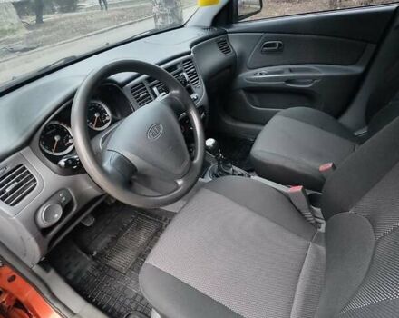 Оранжевый Киа Рио, объемом двигателя 1.4 л и пробегом 181 тыс. км за 5100 $, фото 4 на Automoto.ua