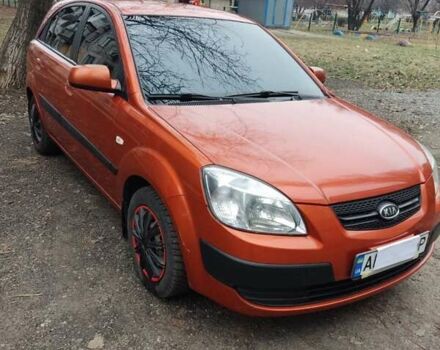 Оранжевый Киа Рио, объемом двигателя 1.4 л и пробегом 181 тыс. км за 5100 $, фото 1 на Automoto.ua