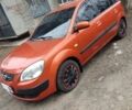 Оранжевый Киа Рио, объемом двигателя 1.4 л и пробегом 181 тыс. км за 5100 $, фото 1 на Automoto.ua