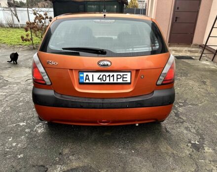 Оранжевый Киа Рио, объемом двигателя 1.4 л и пробегом 150 тыс. км за 4200 $, фото 5 на Automoto.ua
