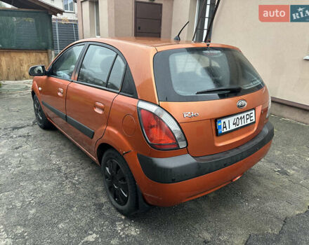 Оранжевый Киа Рио, объемом двигателя 1.4 л и пробегом 150 тыс. км за 4200 $, фото 6 на Automoto.ua
