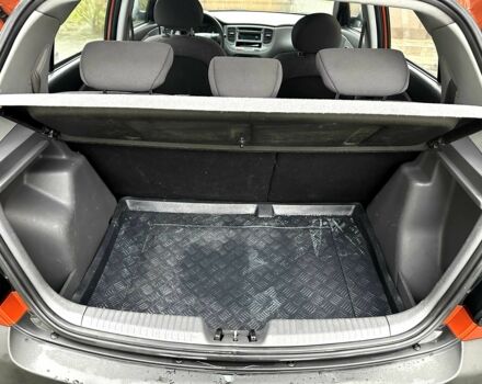 Оранжевый Киа Рио, объемом двигателя 1.4 л и пробегом 150 тыс. км за 4200 $, фото 11 на Automoto.ua