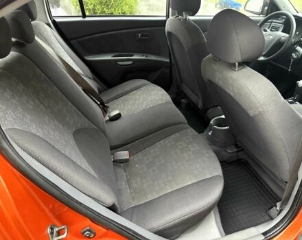 Оранжевый Киа Рио, объемом двигателя 1.4 л и пробегом 150 тыс. км за 4200 $, фото 16 на Automoto.ua