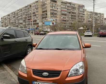 Оранжевый Киа Рио, объемом двигателя 1.4 л и пробегом 165 тыс. км за 4500 $, фото 2 на Automoto.ua