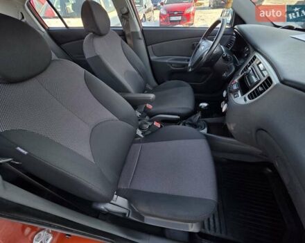 Оранжевый Киа Рио, объемом двигателя 1.4 л и пробегом 232 тыс. км за 3999 $, фото 30 на Automoto.ua