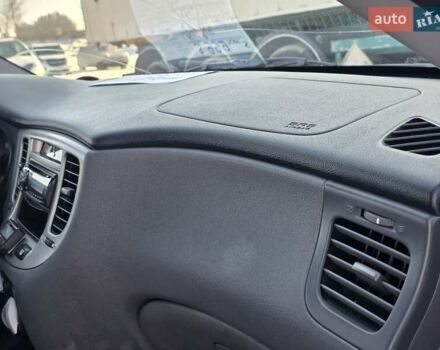 Оранжевый Киа Рио, объемом двигателя 1.4 л и пробегом 232 тыс. км за 3999 $, фото 31 на Automoto.ua