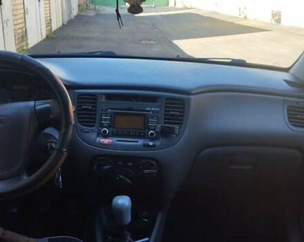 Помаранчевий Кіа Ріо, об'ємом двигуна 1.4 л та пробігом 164 тис. км за 5600 $, фото 2 на Automoto.ua