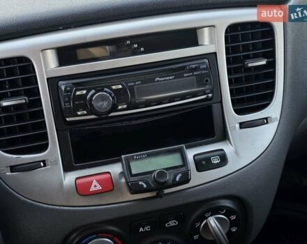 Оранжевый Киа Рио, объемом двигателя 1.4 л и пробегом 232 тыс. км за 3999 $, фото 34 на Automoto.ua