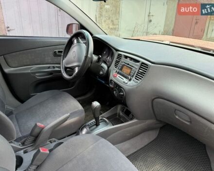 Оранжевый Киа Рио, объемом двигателя 1.4 л и пробегом 168 тыс. км за 3250 $, фото 7 на Automoto.ua