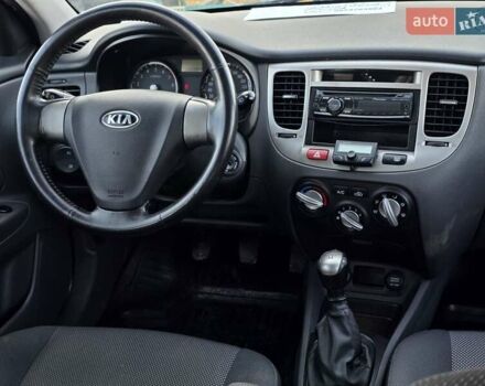 Оранжевый Киа Рио, объемом двигателя 1.4 л и пробегом 232 тыс. км за 3999 $, фото 23 на Automoto.ua