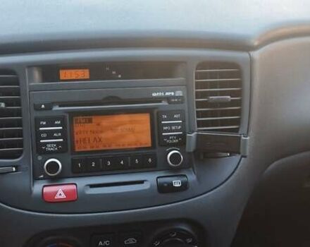 Помаранчевий Кіа Ріо, об'ємом двигуна 1.4 л та пробігом 164 тис. км за 5600 $, фото 6 на Automoto.ua