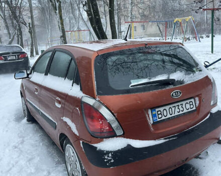 Оранжевый Киа Рио, объемом двигателя 1.4 л и пробегом 232 тыс. км за 4650 $, фото 2 на Automoto.ua
