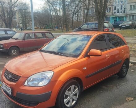 Оранжевый Киа Рио, объемом двигателя 1.4 л и пробегом 235 тыс. км за 5000 $, фото 2 на Automoto.ua