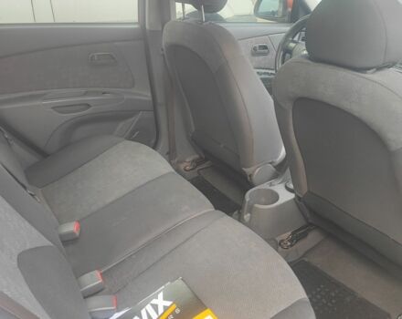 Оранжевый Киа Рио, объемом двигателя 1.4 л и пробегом 235 тыс. км за 5000 $, фото 7 на Automoto.ua