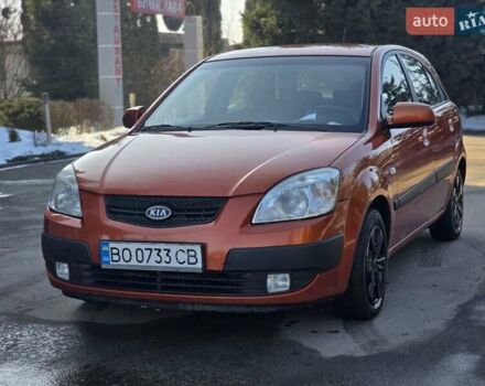 Оранжевый Киа Рио, объемом двигателя 1.4 л и пробегом 232 тыс. км за 3999 $, фото 3 на Automoto.ua