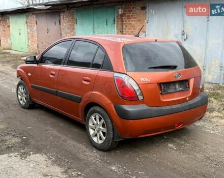 Оранжевый Киа Рио, объемом двигателя 1.4 л и пробегом 168 тыс. км за 3250 $, фото 3 на Automoto.ua