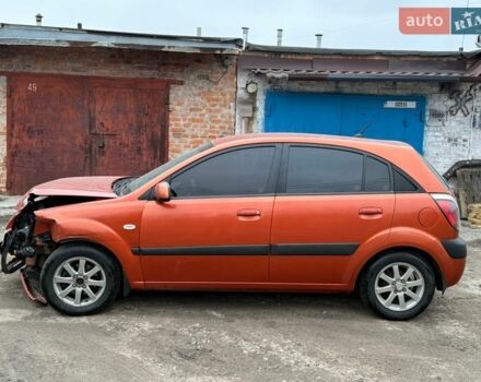 Оранжевый Киа Рио, объемом двигателя 1.4 л и пробегом 168 тыс. км за 3250 $, фото 5 на Automoto.ua