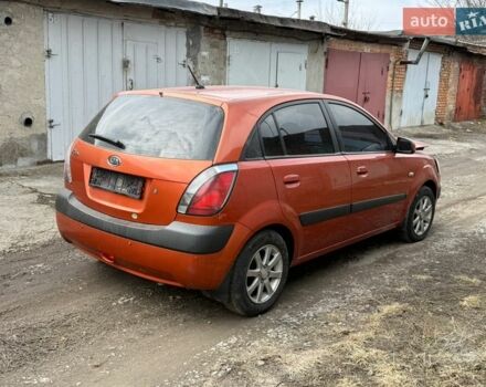 Оранжевый Киа Рио, объемом двигателя 1.4 л и пробегом 168 тыс. км за 3250 $, фото 4 на Automoto.ua
